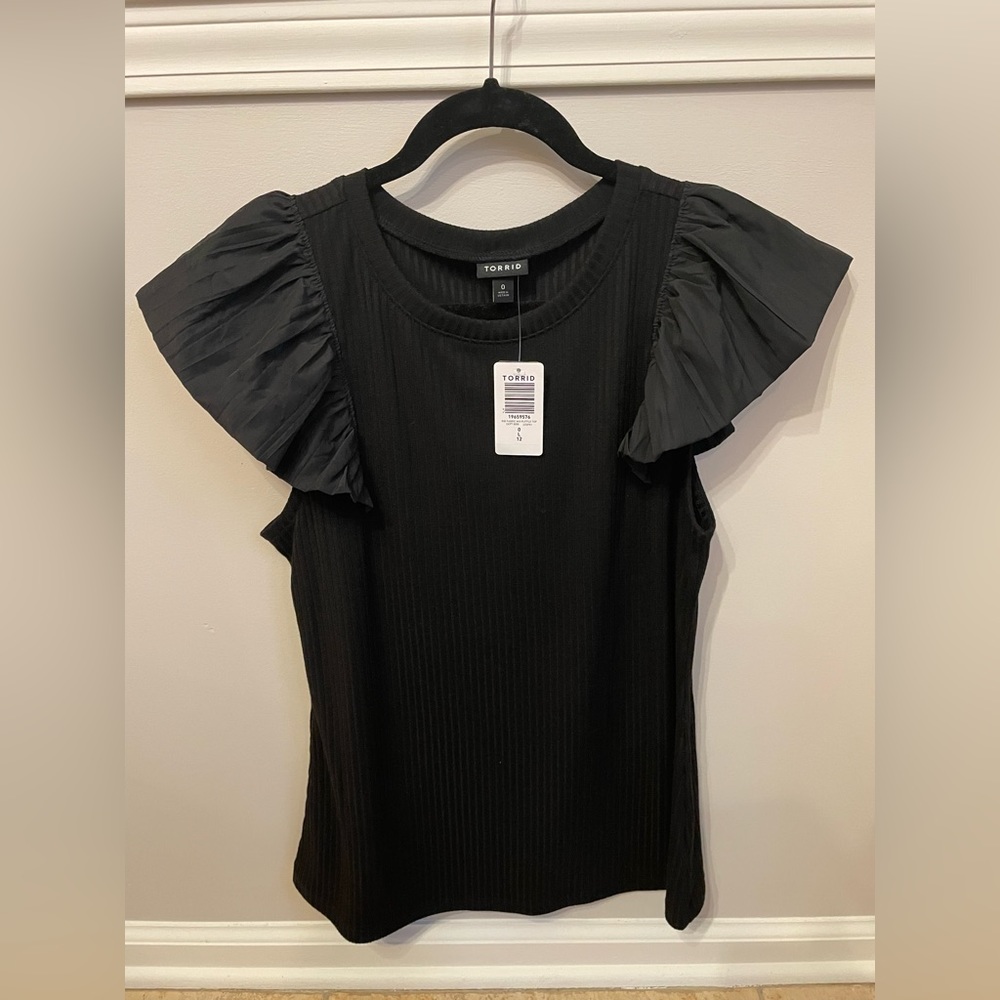 Torrid ruffle sleeve top
